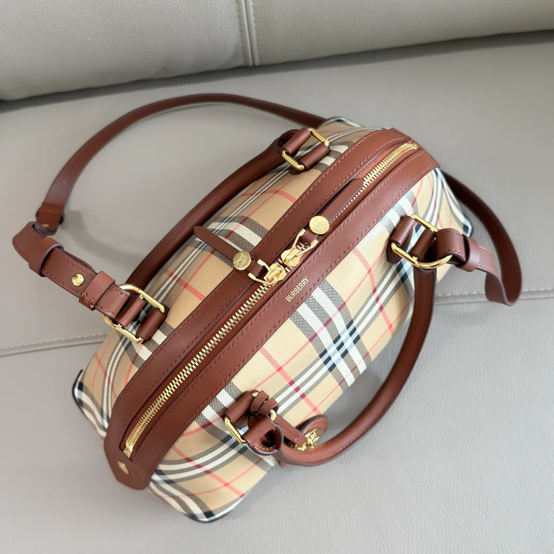 Women's Classic Handbags BURBERRY 17948670