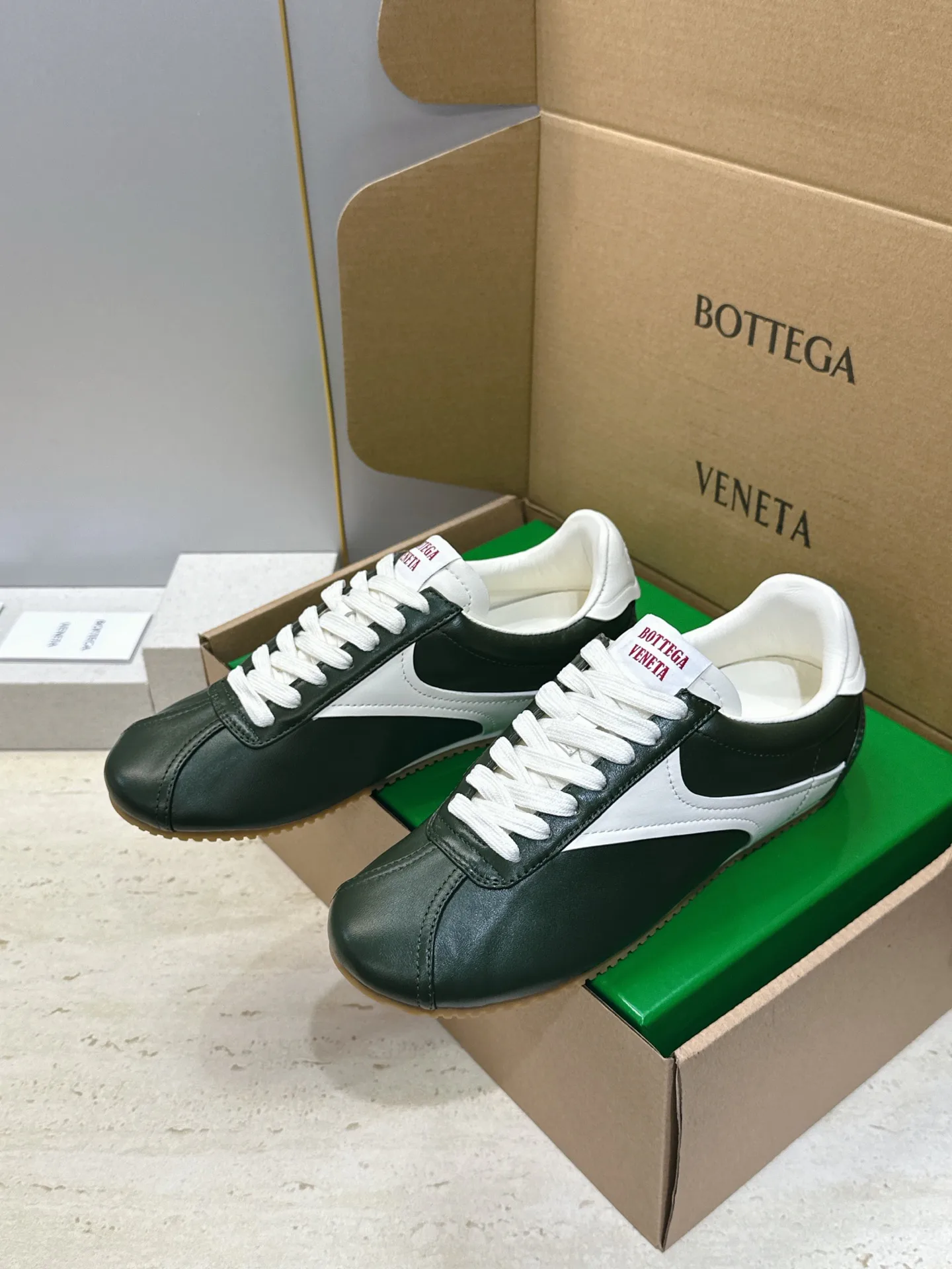 Women's Sneakers BOTTEGA VENETA 17861782