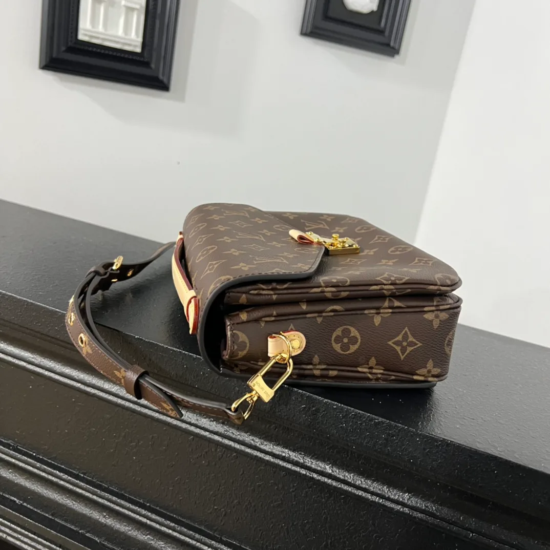 Сумки На Ремне Женские Louis Vuitton 18627725