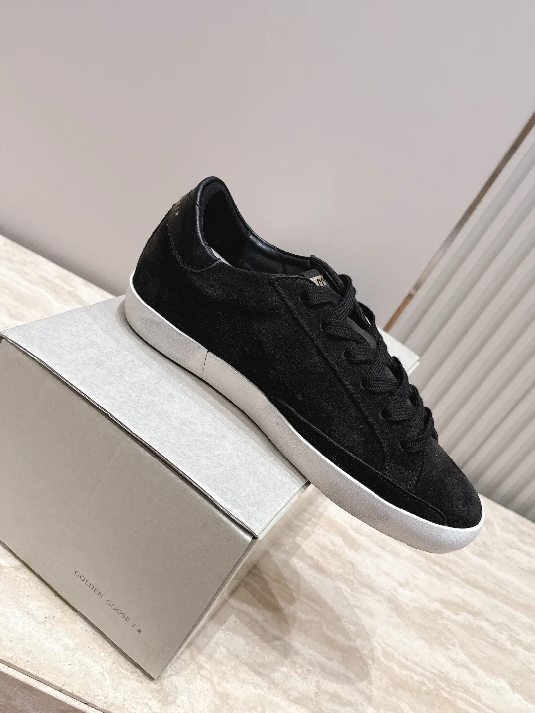 Women's Sneakers GOLDEN GOOSE 17963438