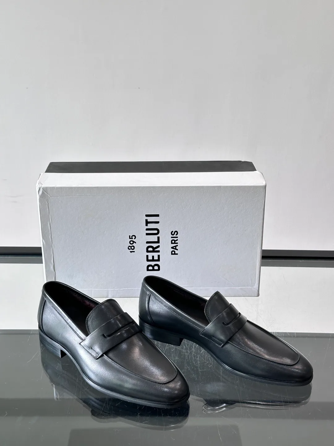 Men's Loafers And Dress Shoes BERLUTI 17982148