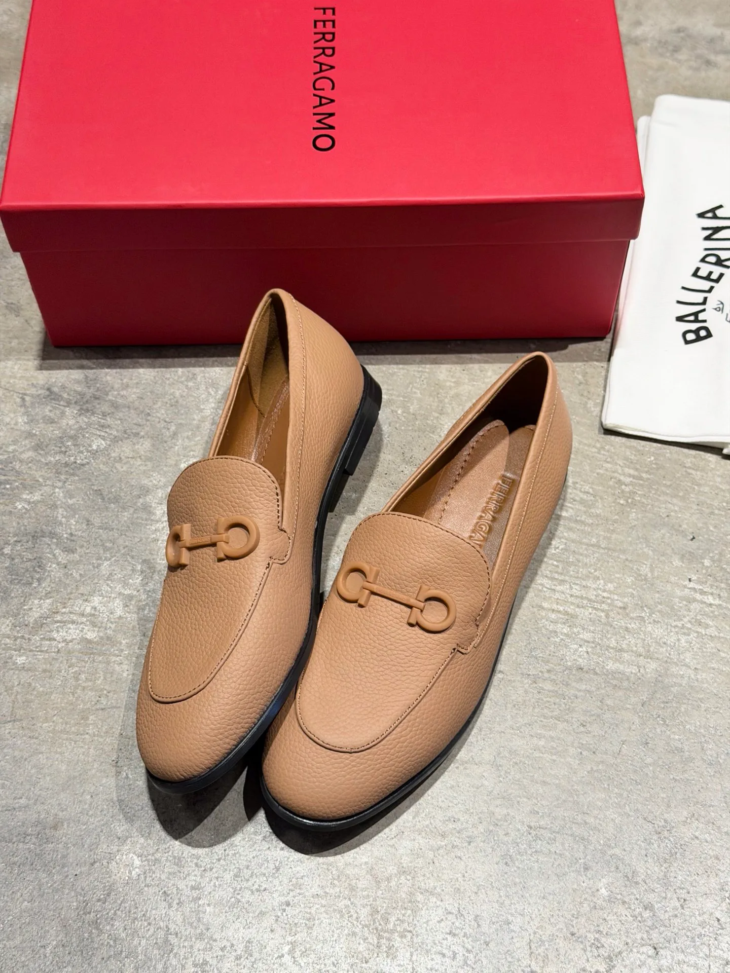 Women's Loafers And Moccasins SALVATORE FERRAGAMO 17642564