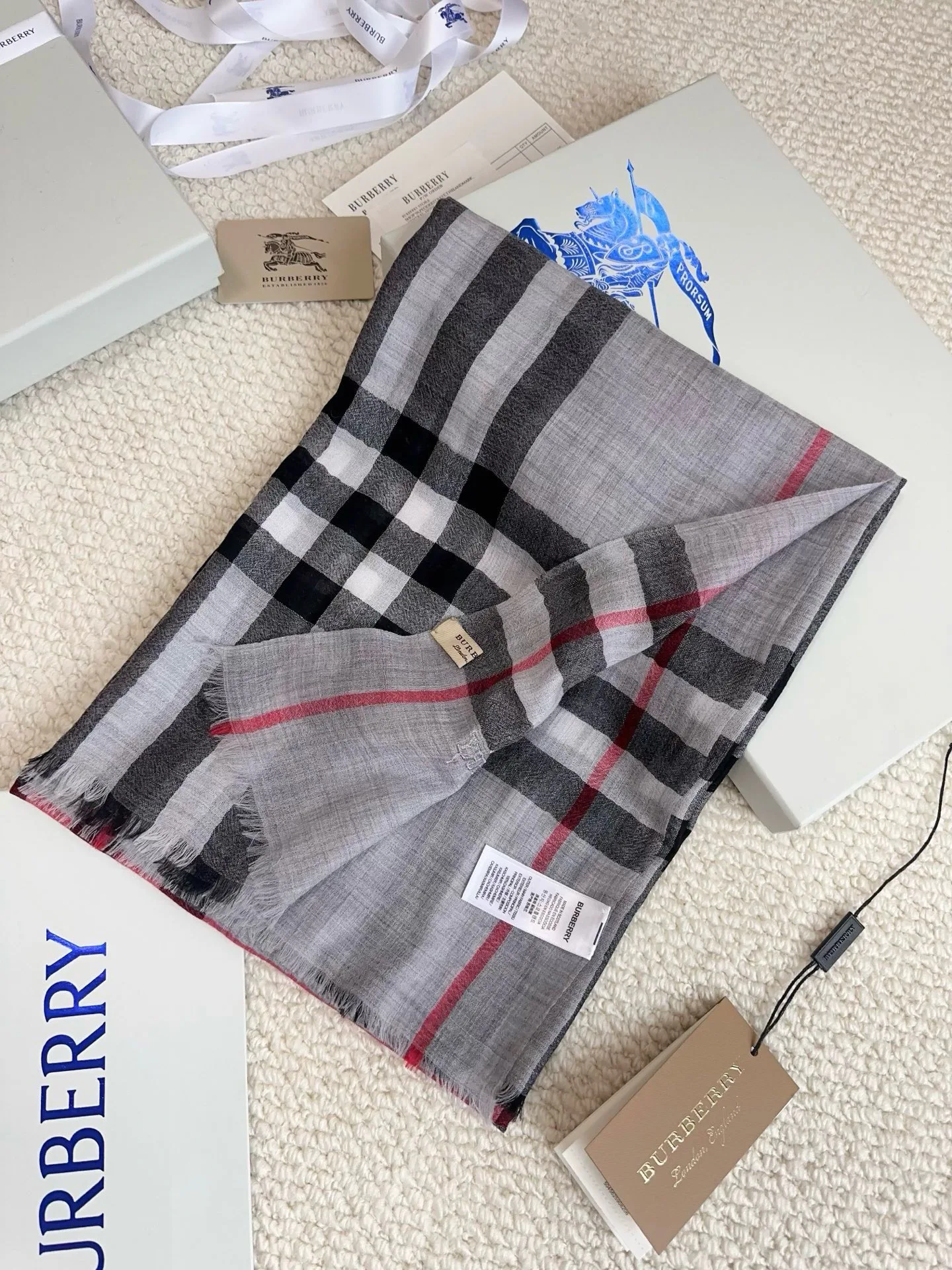 Scarves BURBERRY 18476738