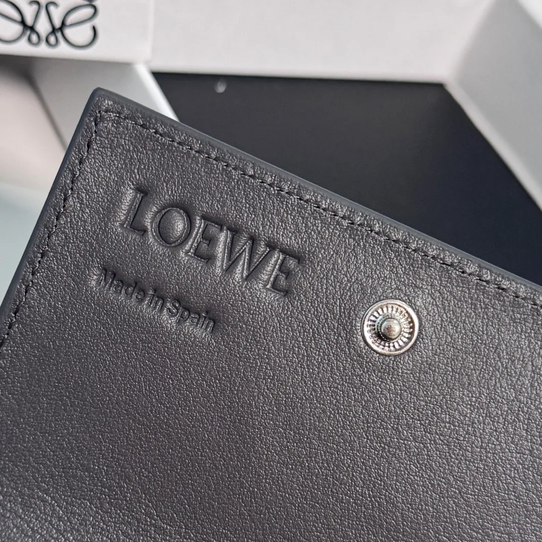 Women's Clutches LOEWE 17927430