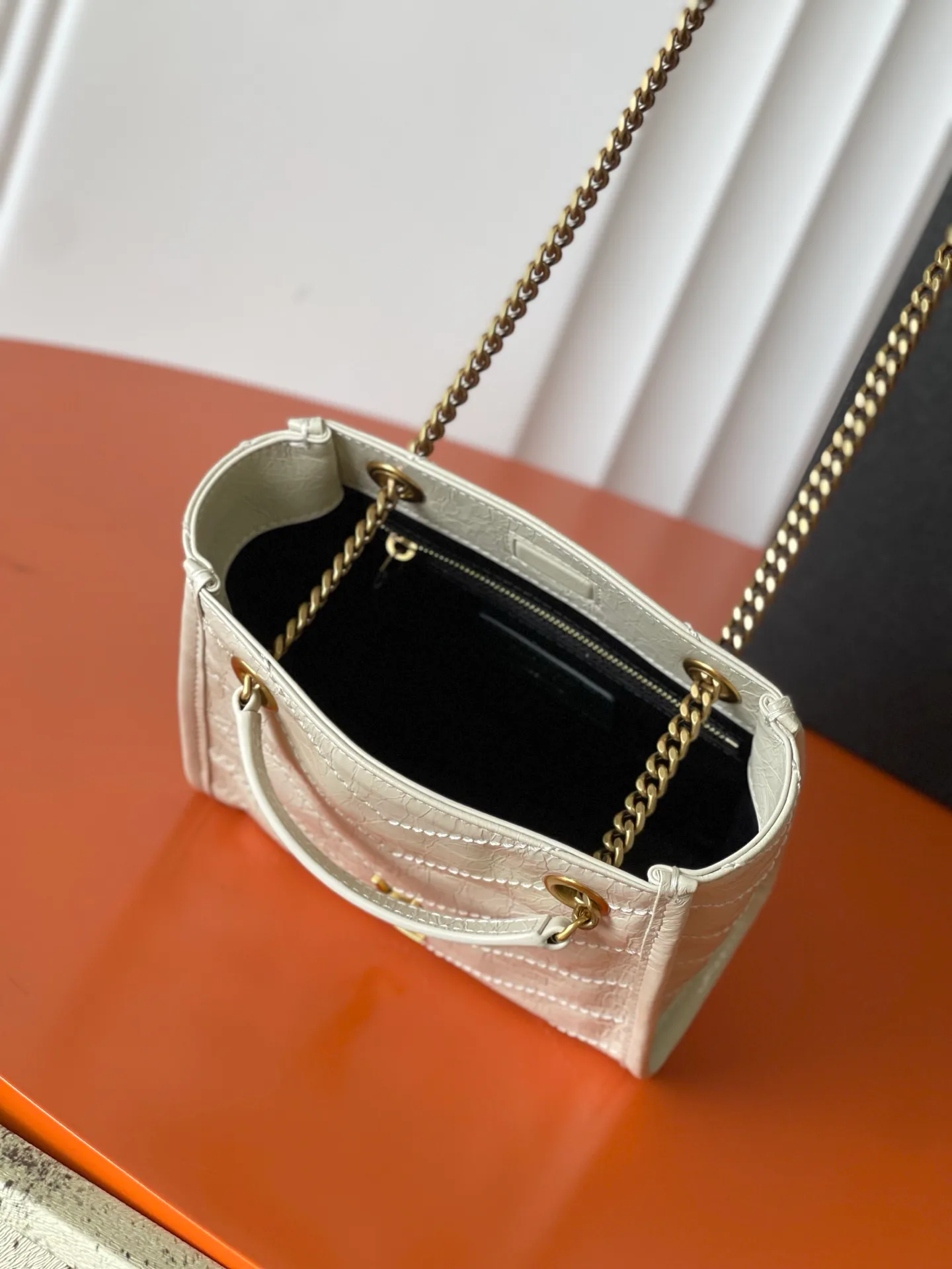 Классические Сумки Женские Saint Laurent 18610991