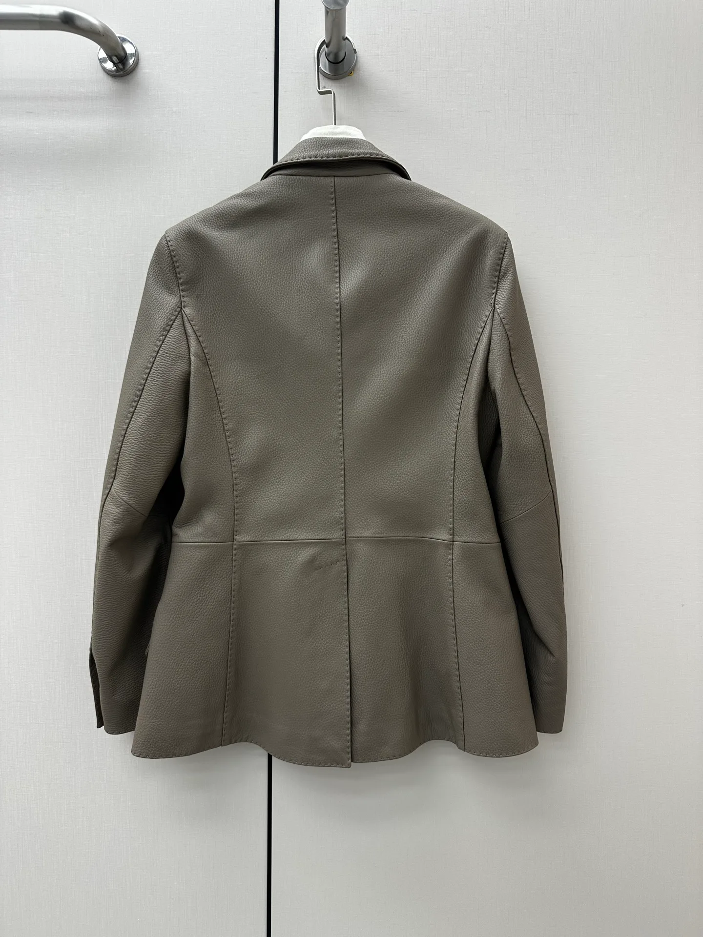 Women's Leather Jackets And Sheepskin Coats HERMES 17675980