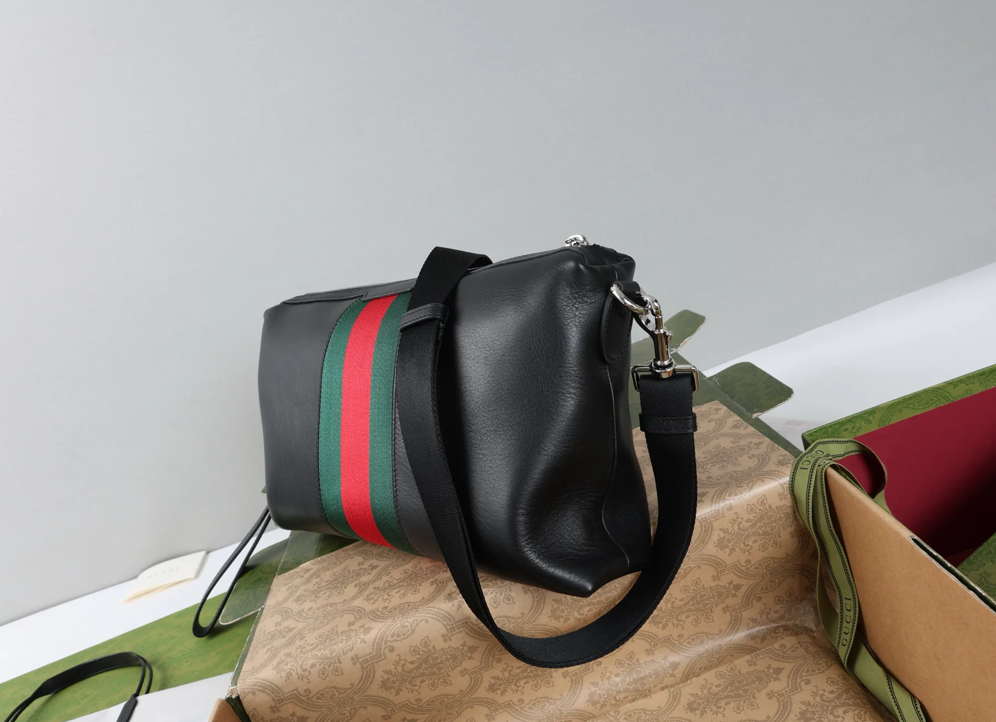 Women's Classic Handbags GUCCI 18250594