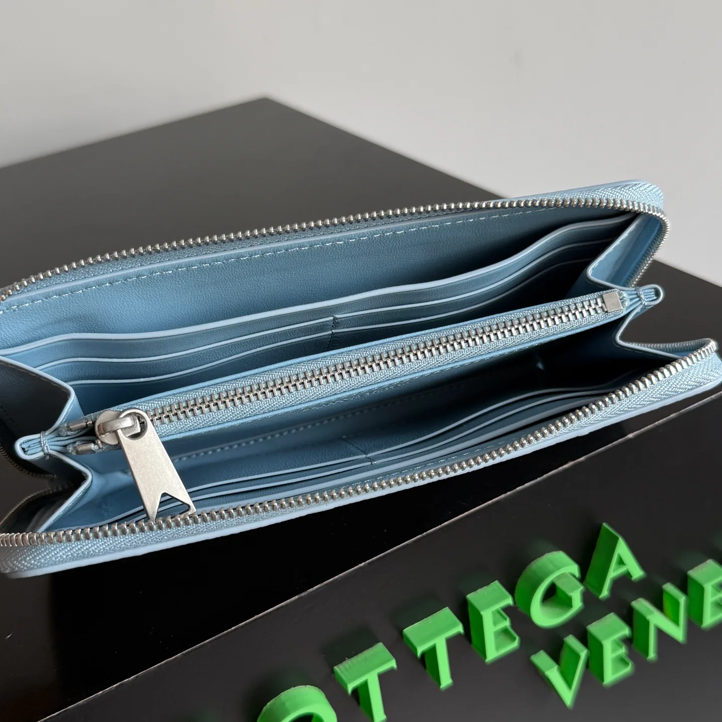 Women's Clutches BOTTEGA VENETA 18215083
