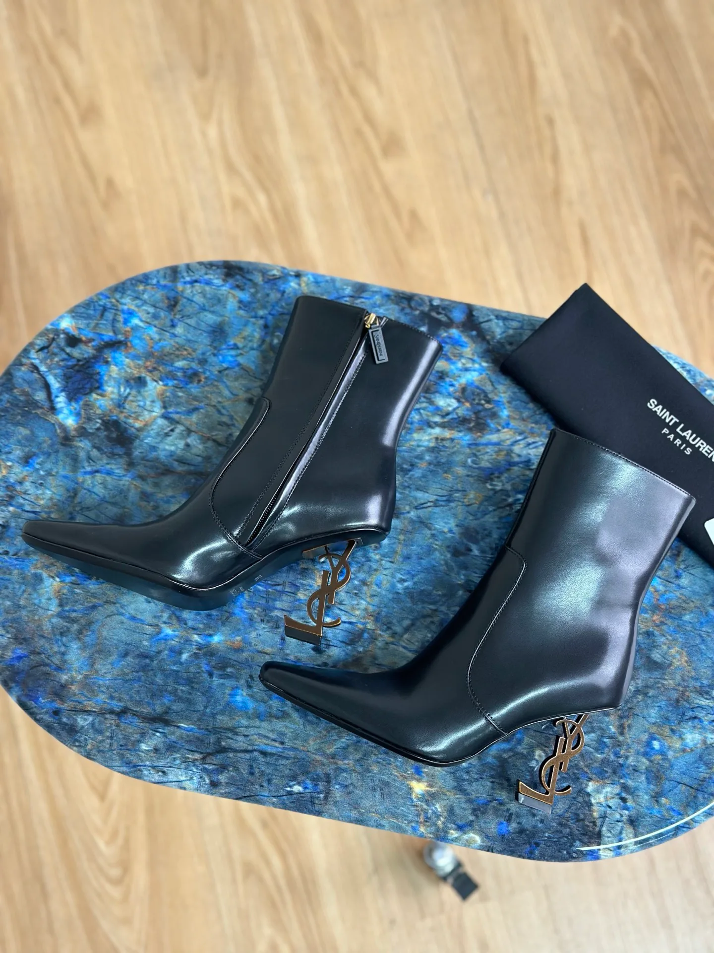 Women's Booties SAINT LAURENT 17918133