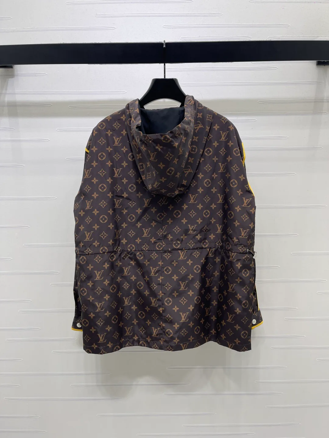 Women's Jackets And Down Jackets LOUIS VUITTON 18038738