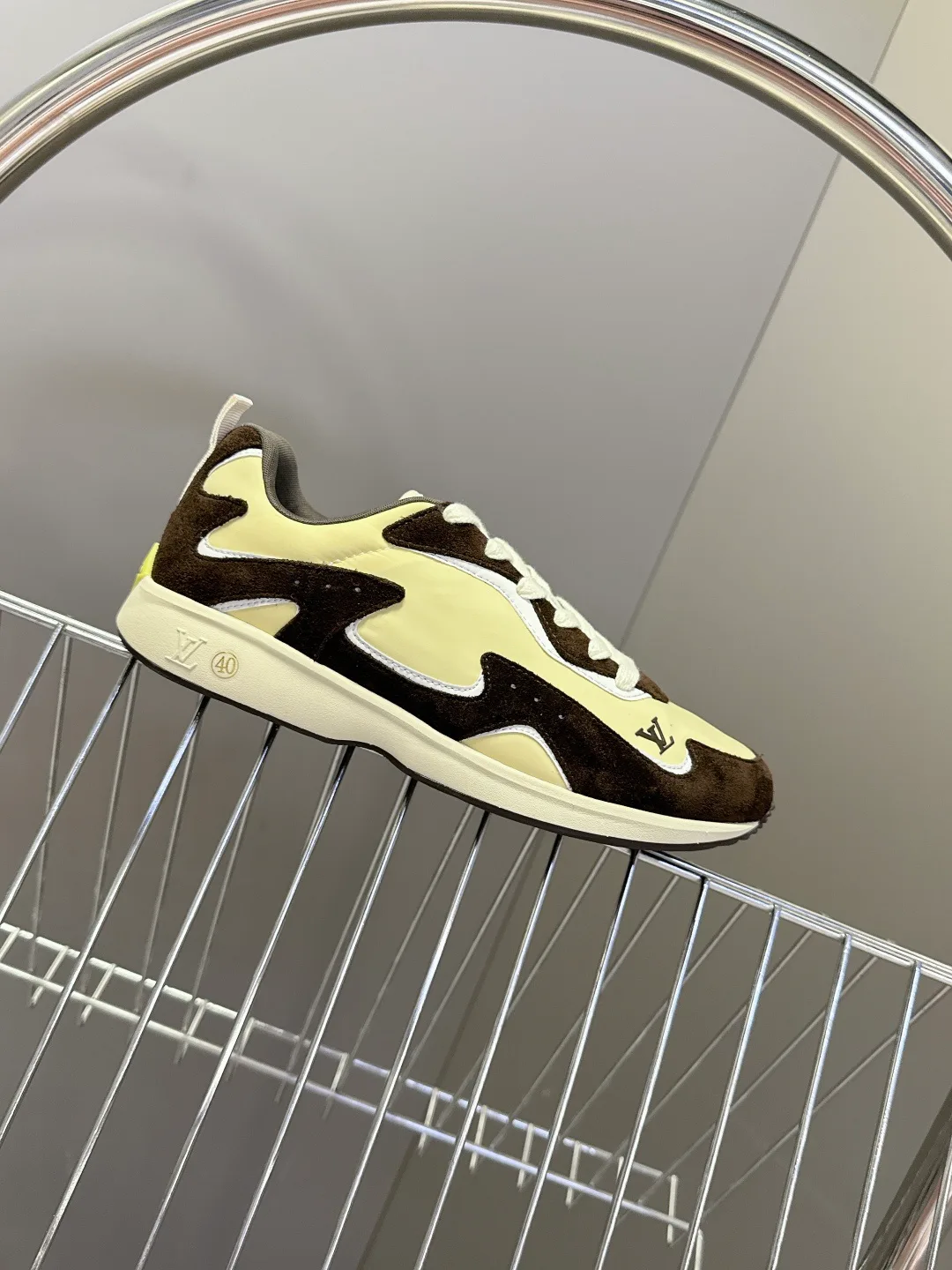 Men's Sneakers LOUIS VUITTON 18404686