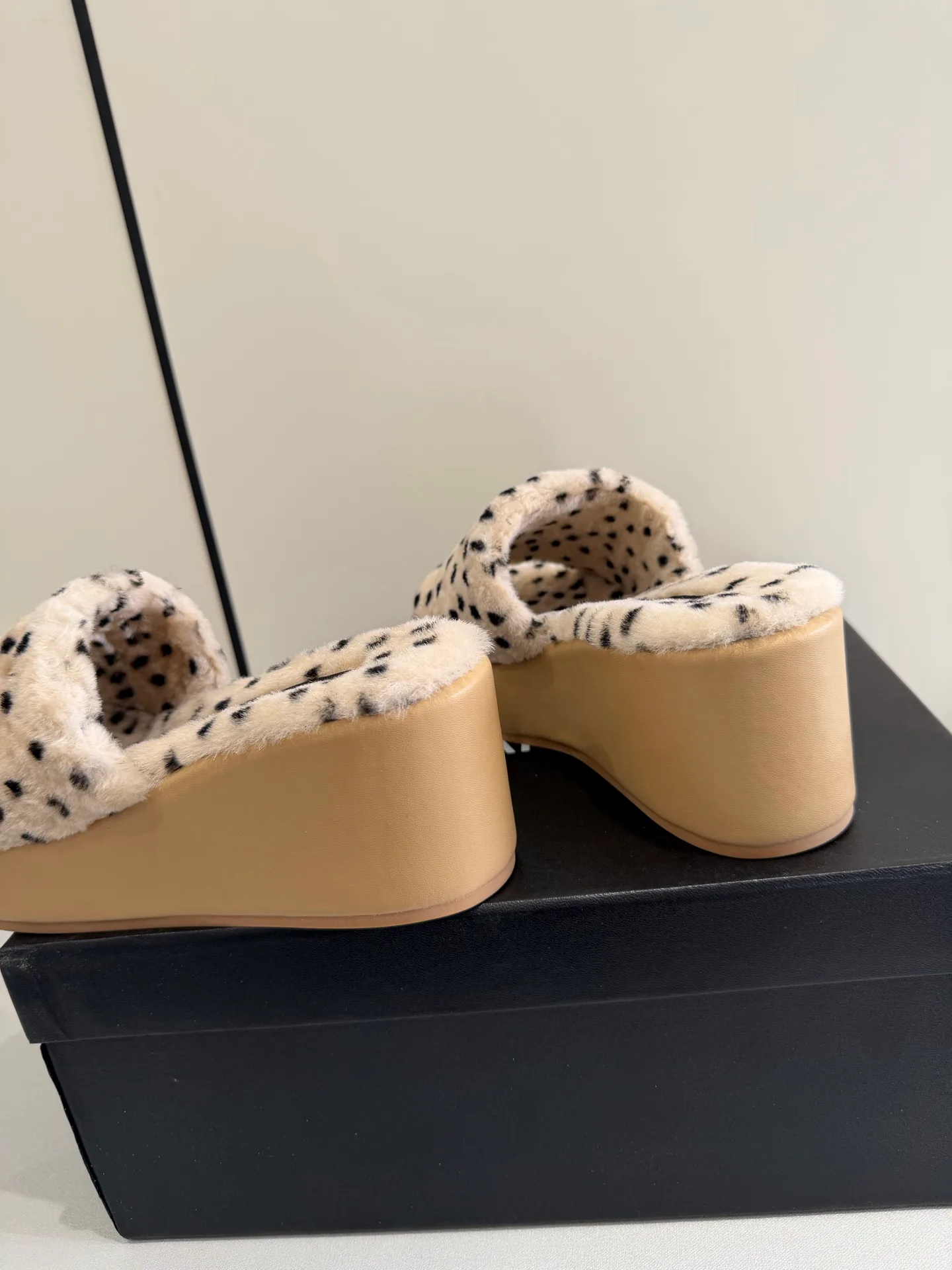 Women's Slippers CHANEL 18268440