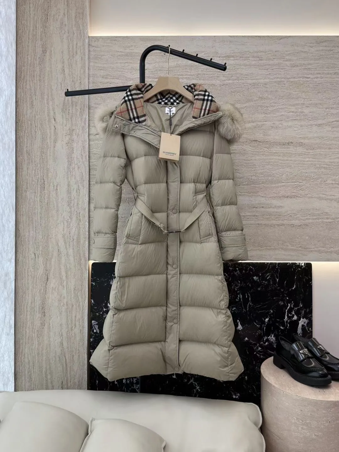 Women's Jackets And Down Jackets BURBERRY 18169336