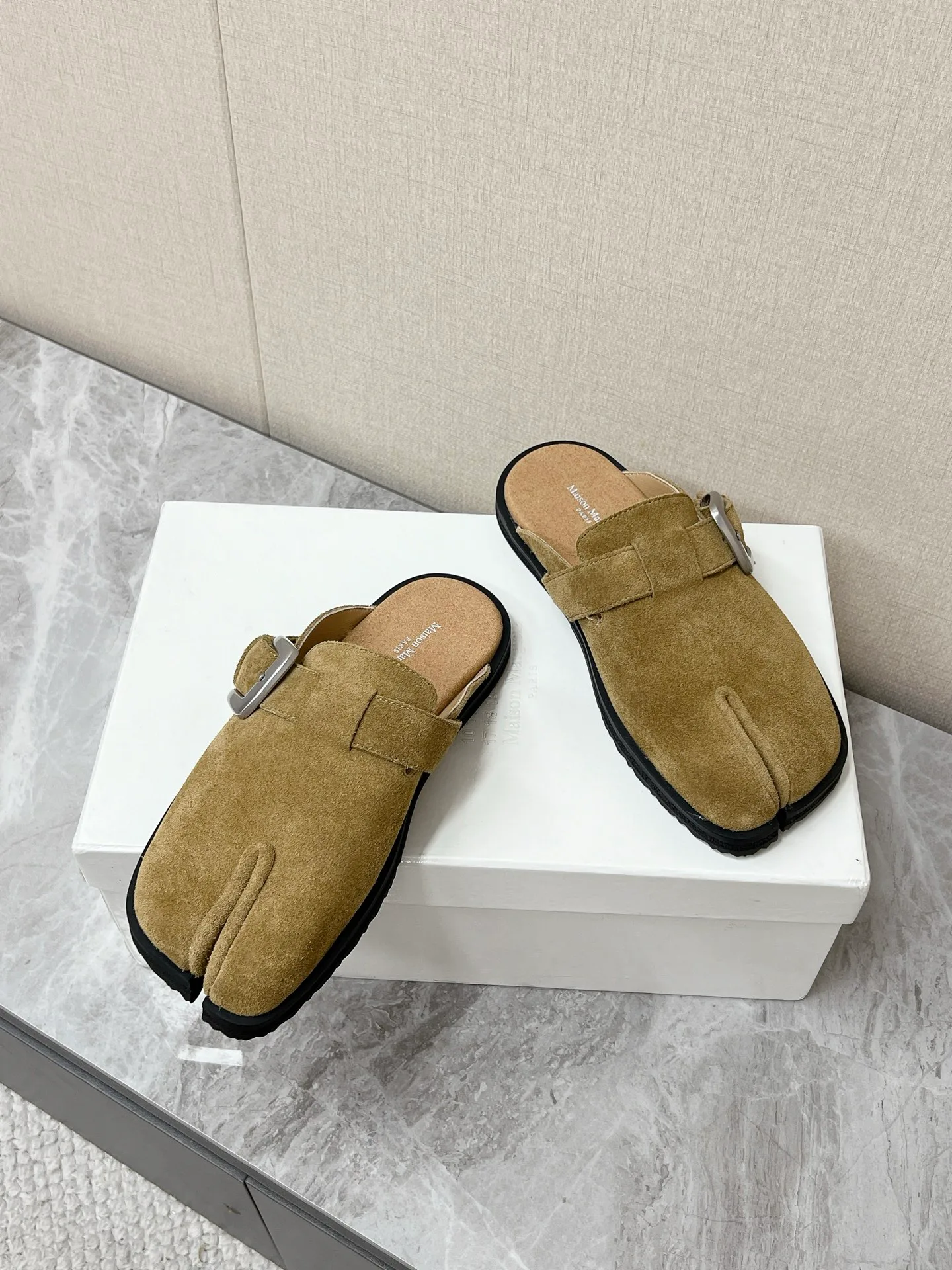 Women's Mules And Clogs MAISON MARGIELA 17955124