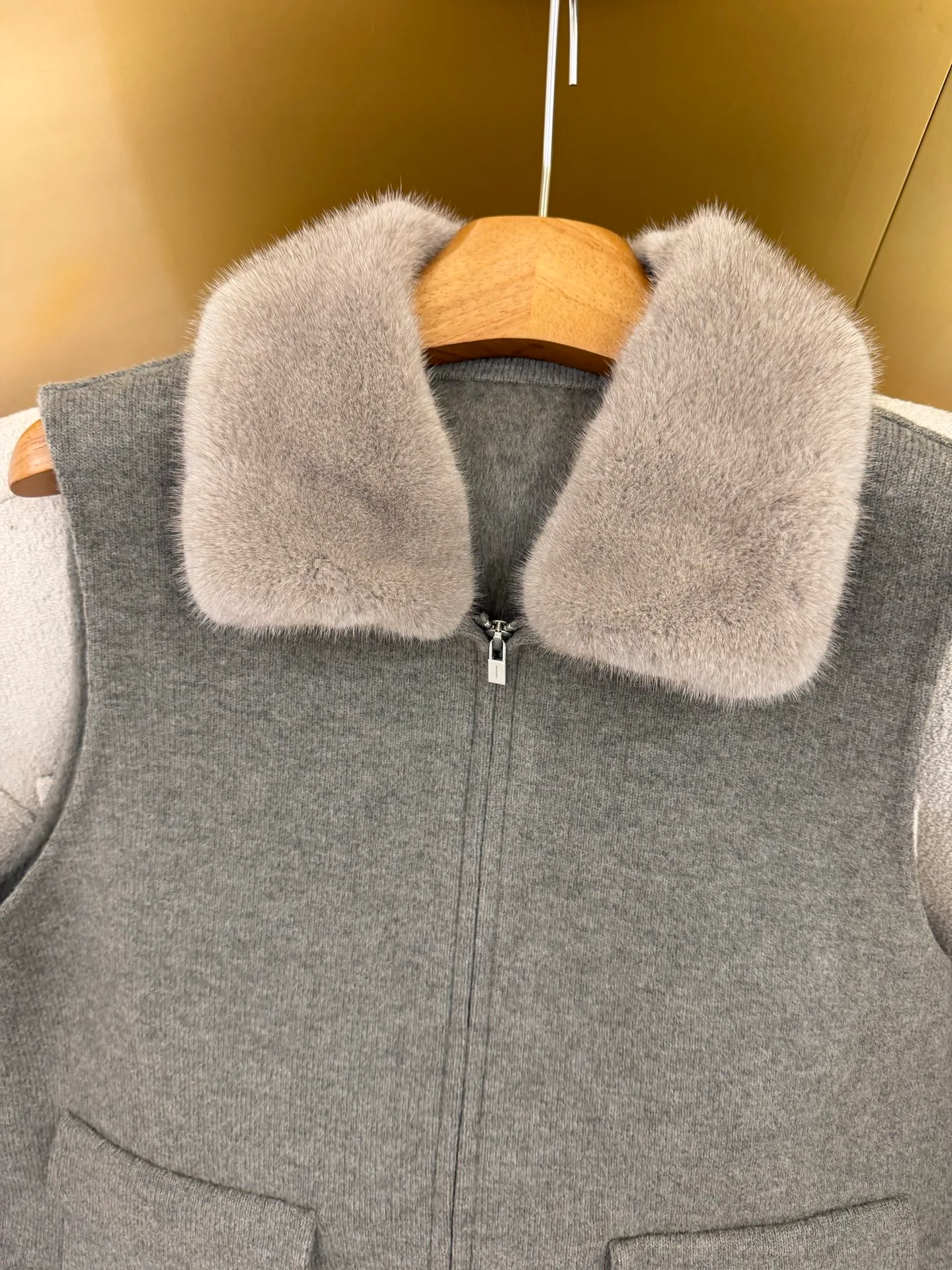 Women's Vests LORO PIANA 18513129