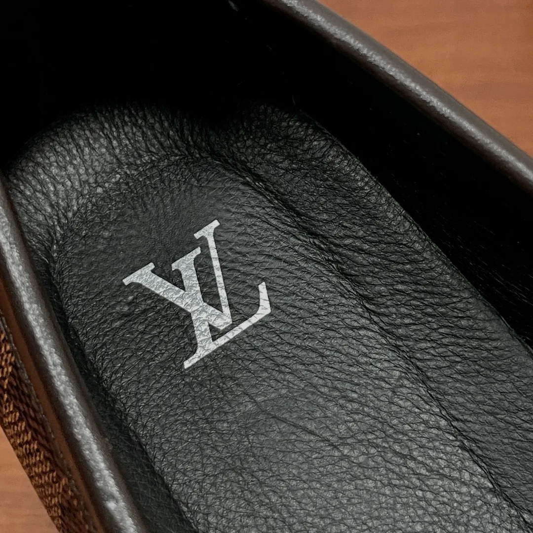 Men's Loafers And Dress Shoes LOUIS VUITTON 18296793