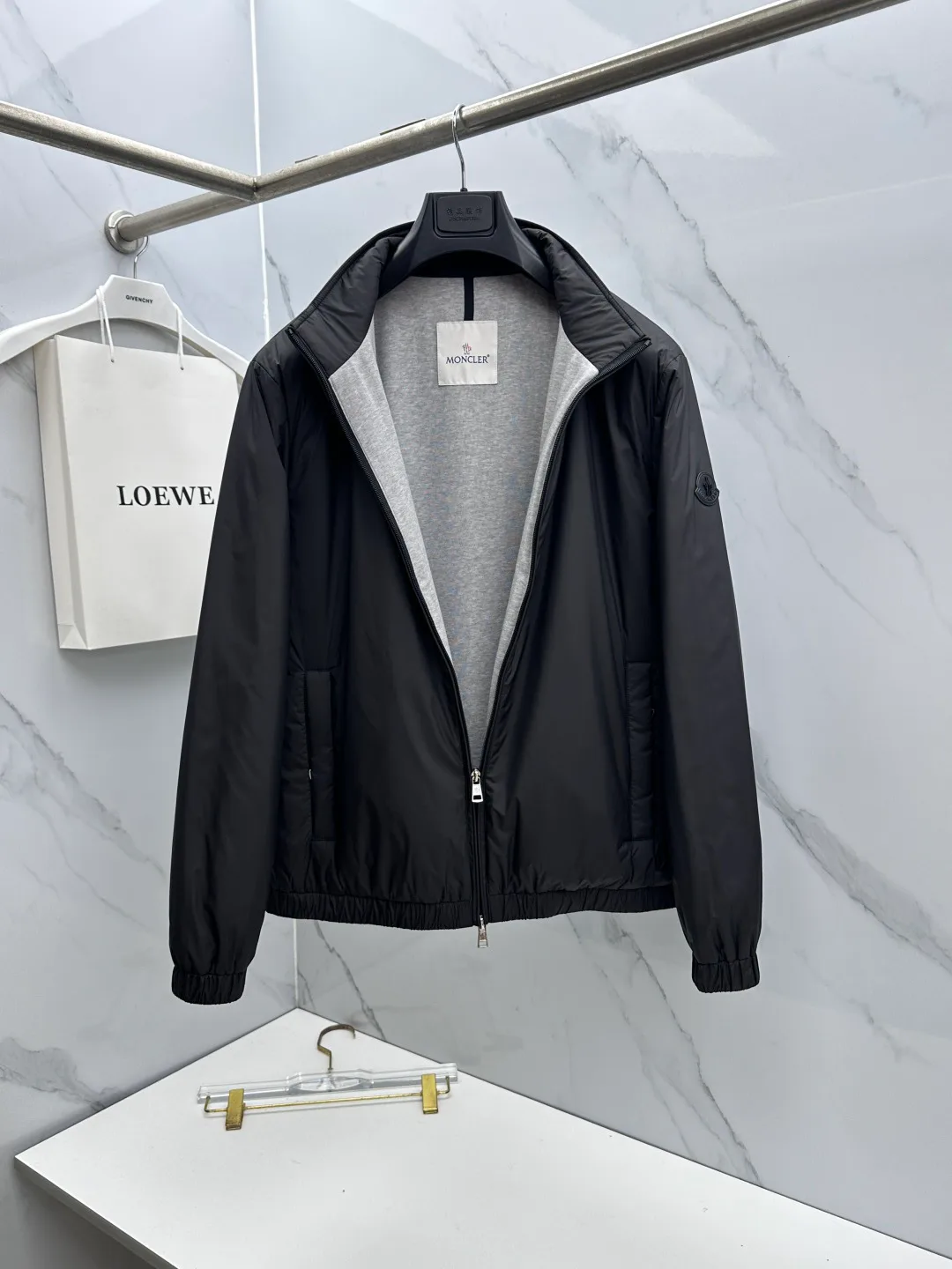 Куртки И Пуховики Мужские Moncler 18596983