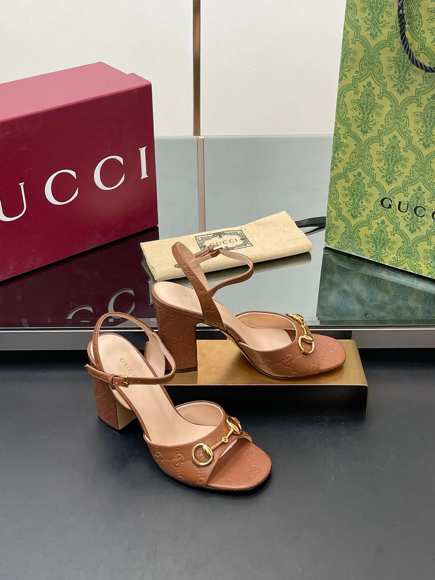 Women's Open-Toe Sandals GUCCI 17614708