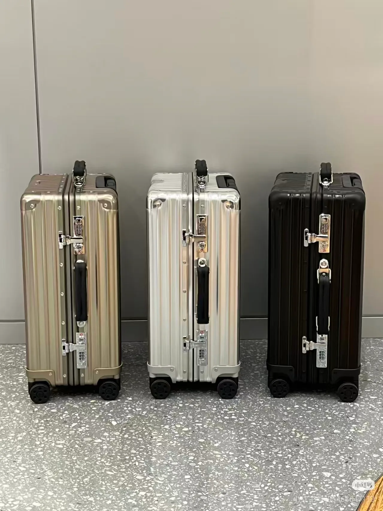 Suitcases RIMOWA 18462382