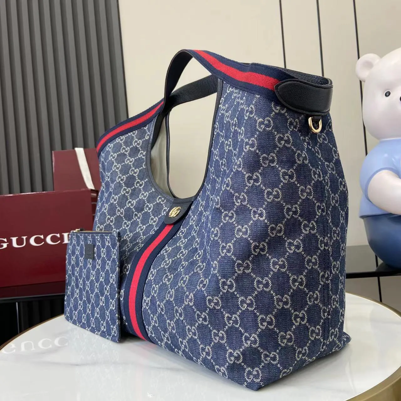 Women's Classic Handbags GUCCI 18404537