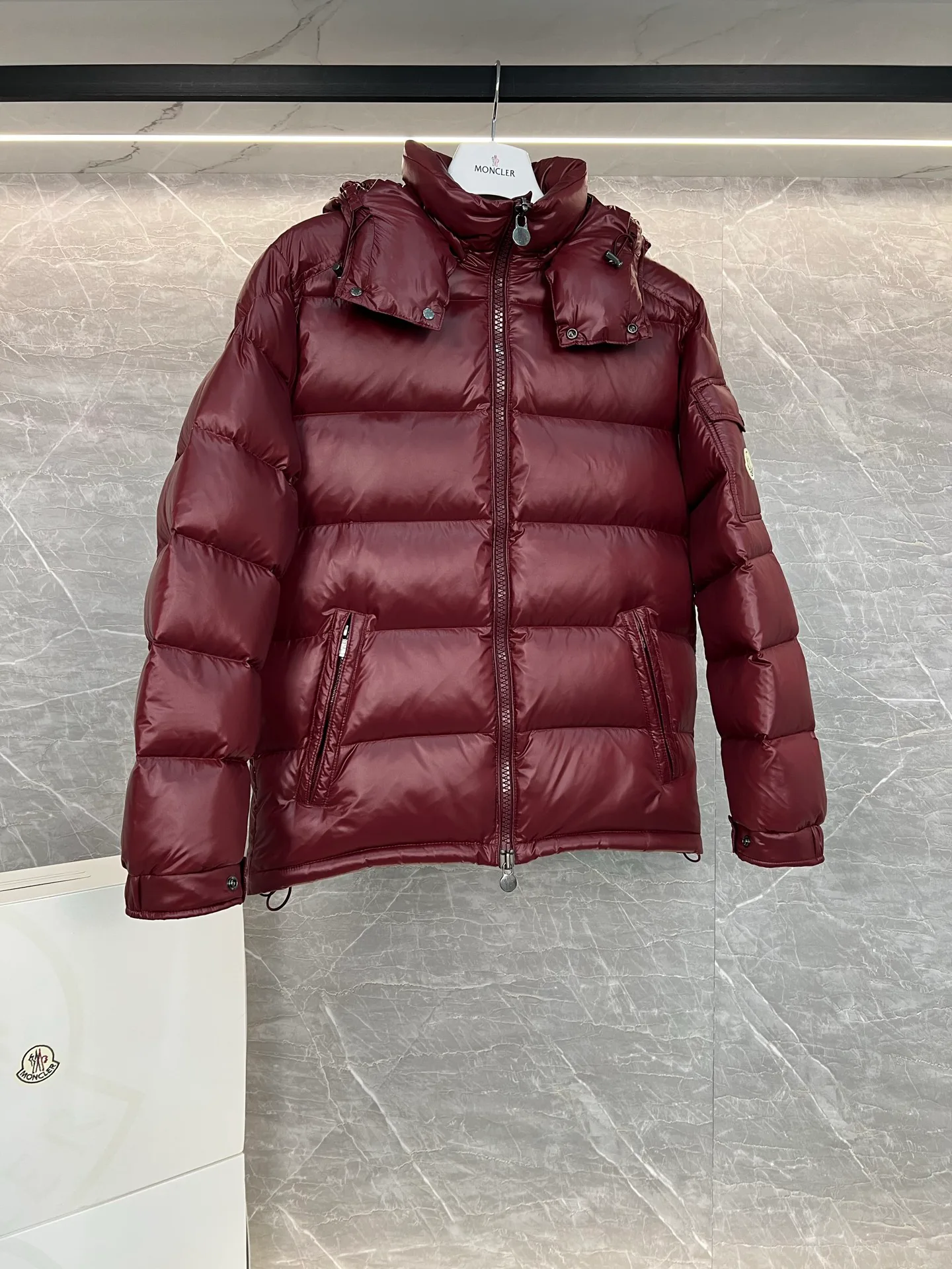 Men's Jackets And Down Jackets MONCLER 18111326