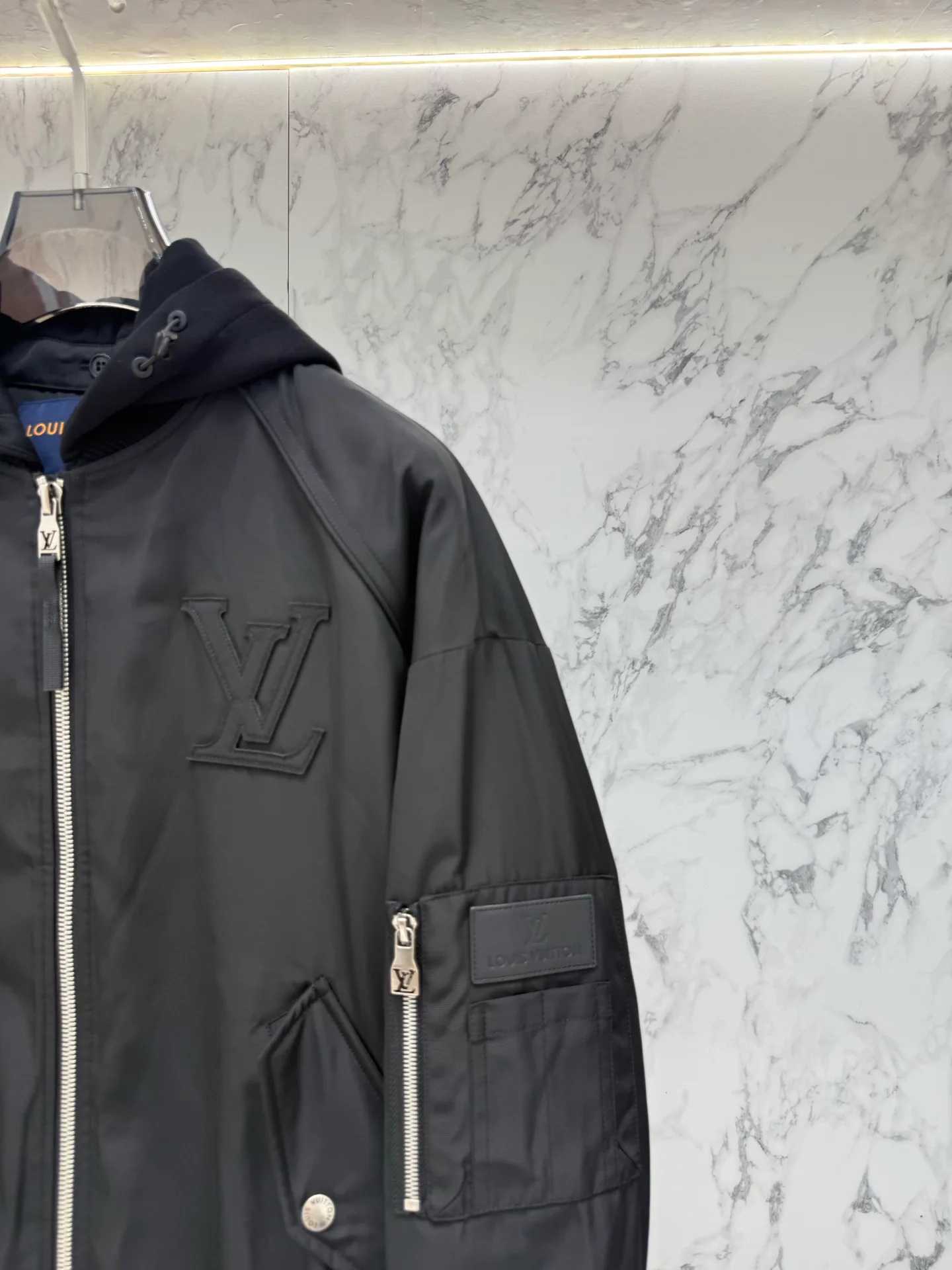 Men's Jackets And Down Jackets LOUIS VUITTON 18175015
