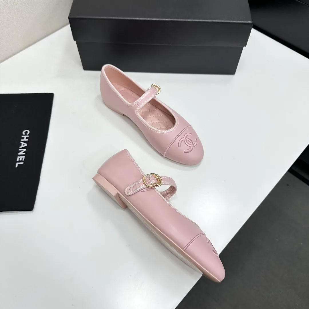 Women's Heels CHANEL 18083716