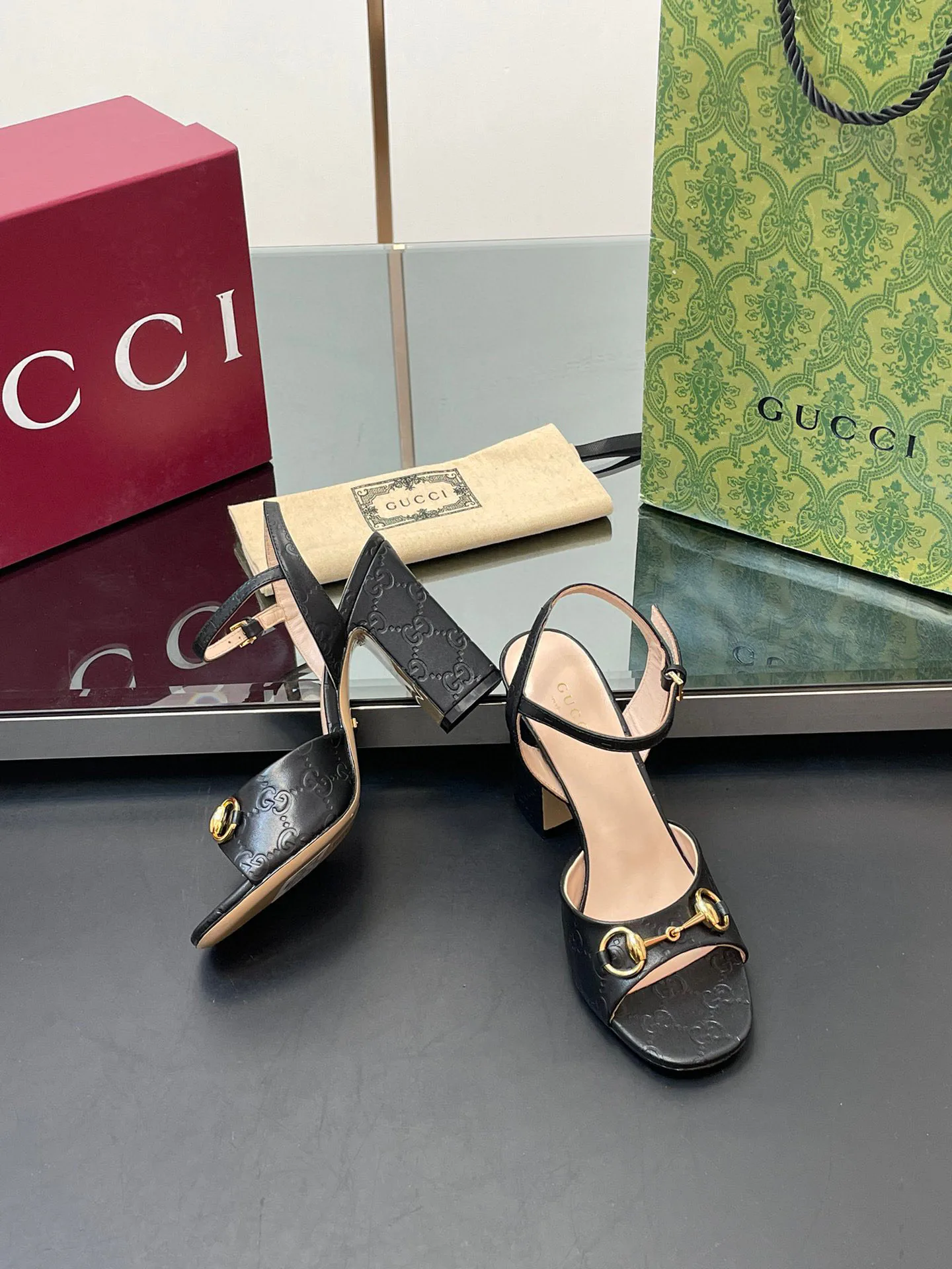 Women's Open-Toe Sandals GUCCI 17614710