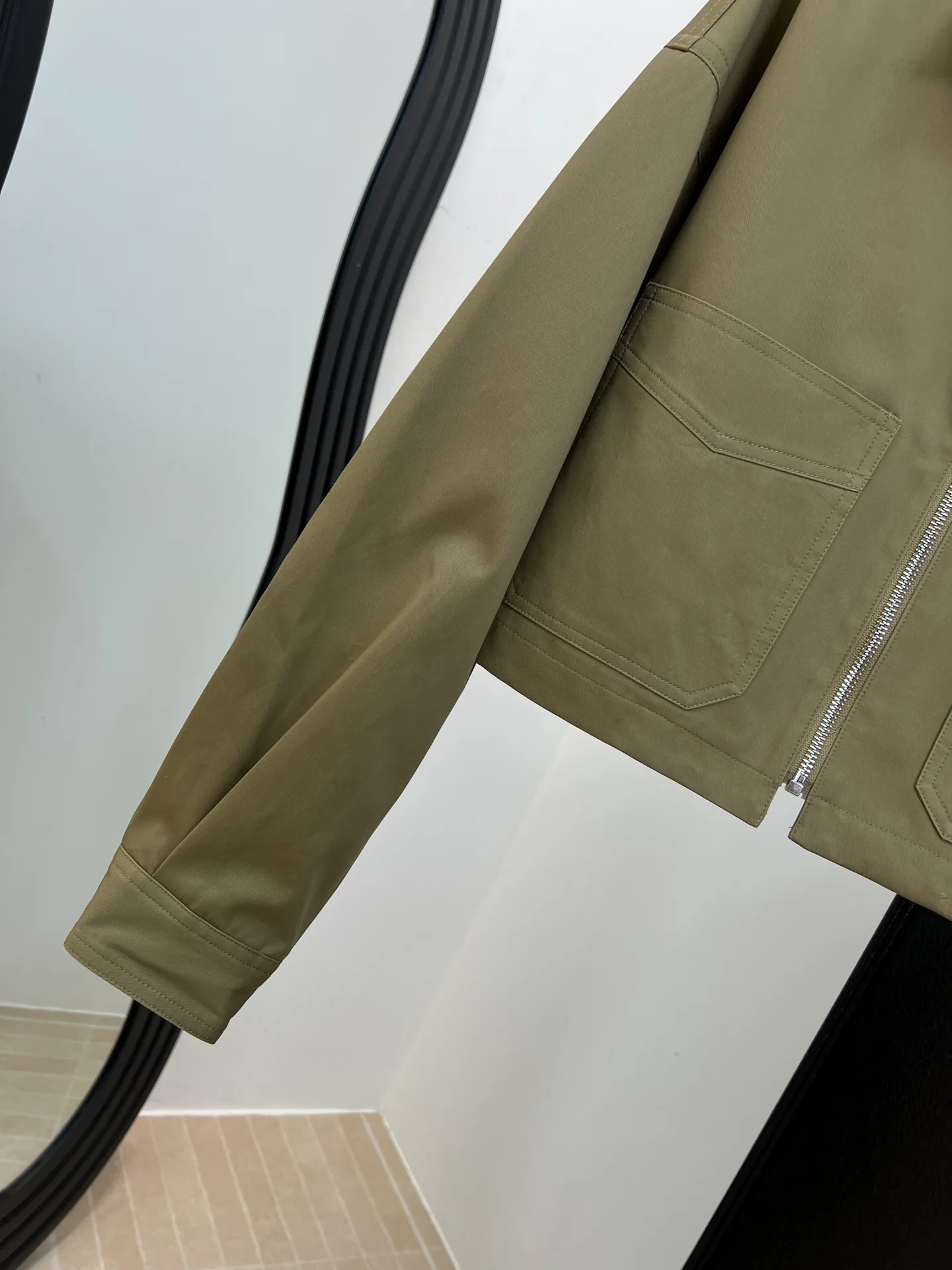 Women's Jackets And Down Jackets PRADA 18149663