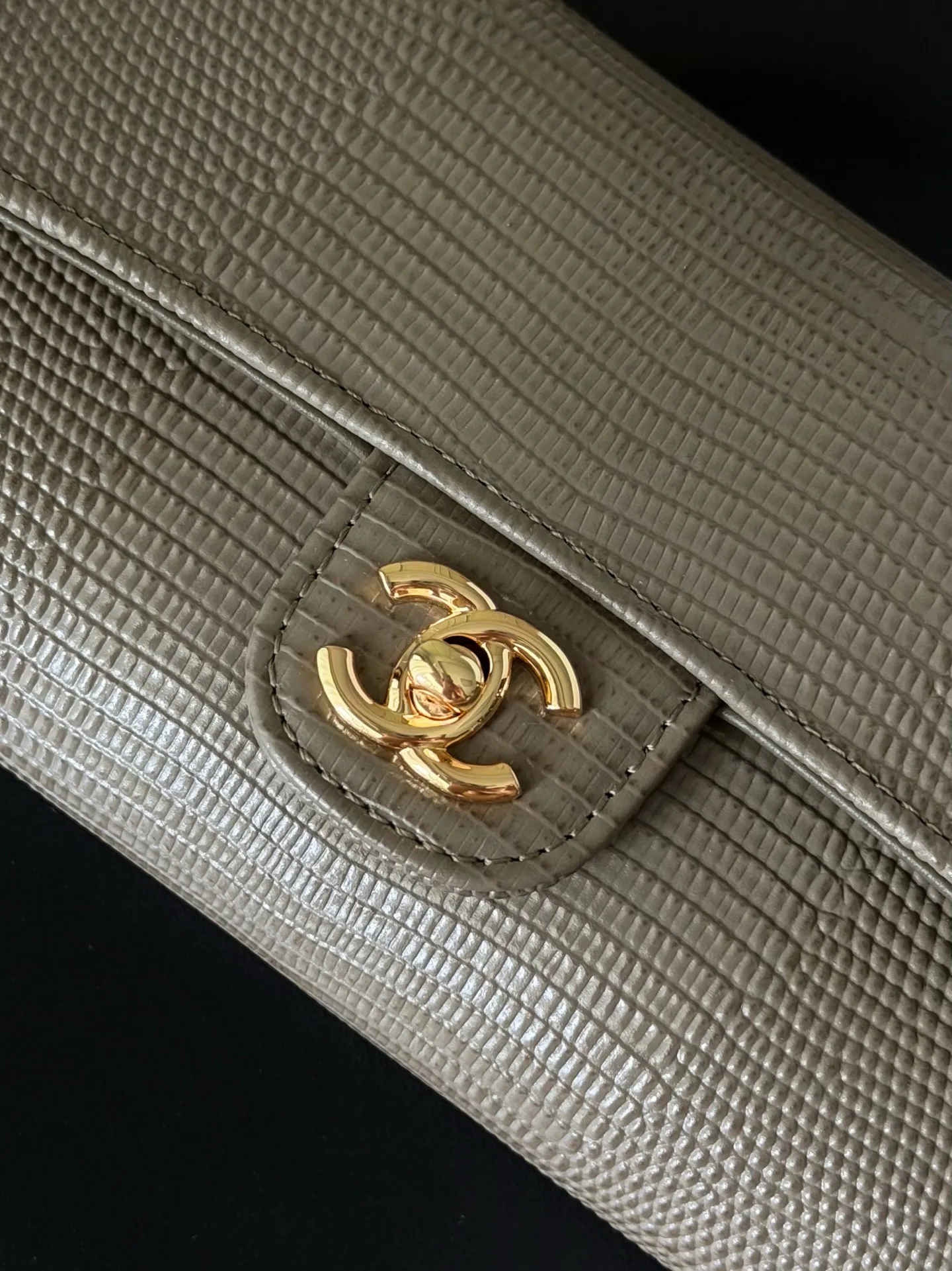Women's Classic Handbags CHANEL 17498618
