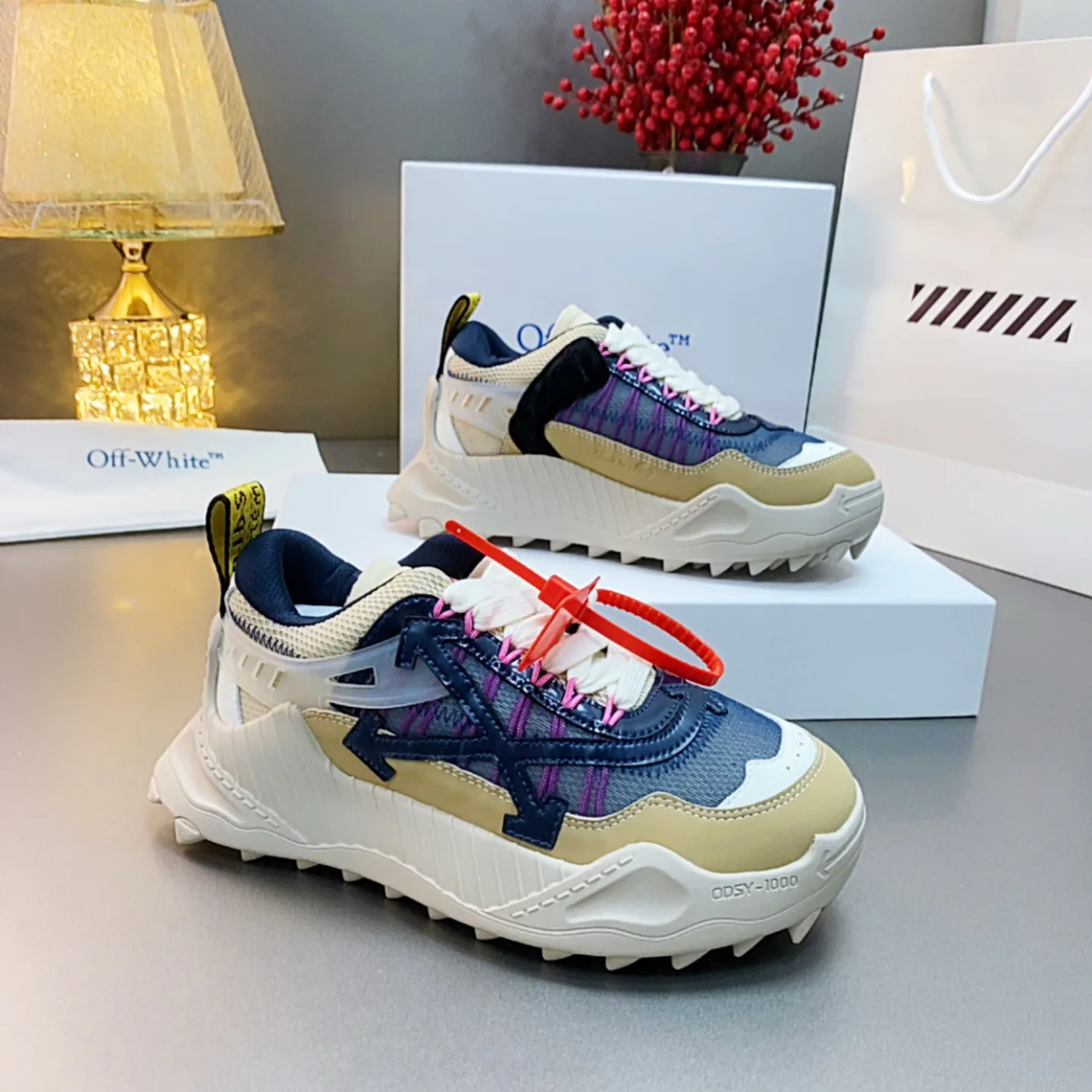 Women's Sneakers OFF-WHITE 17530543
