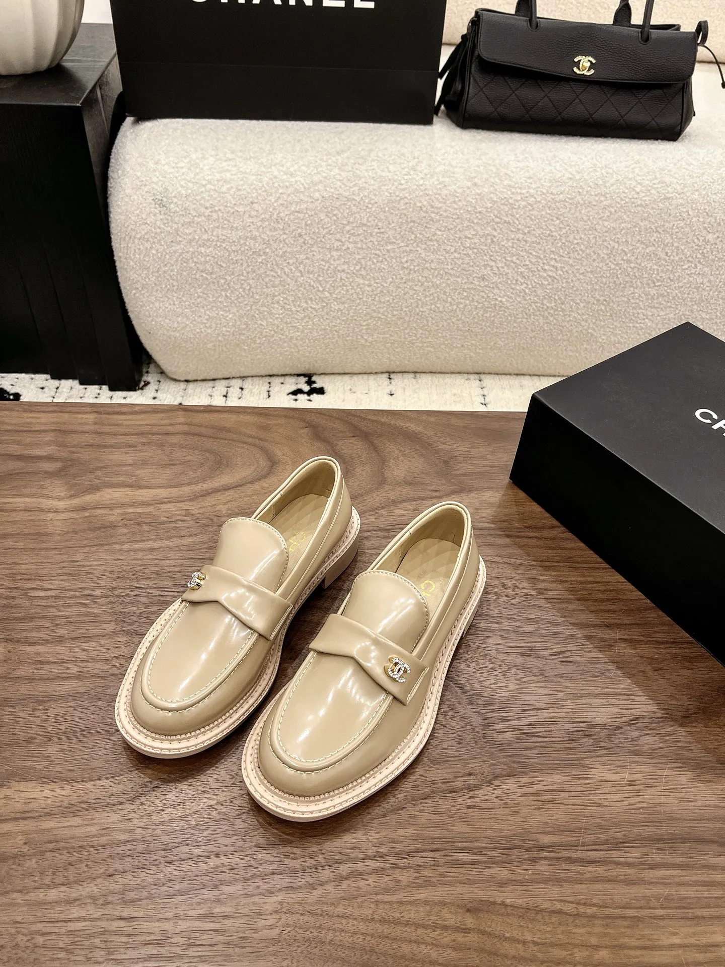 Women's Loafers And Moccasins CHANEL 17582598