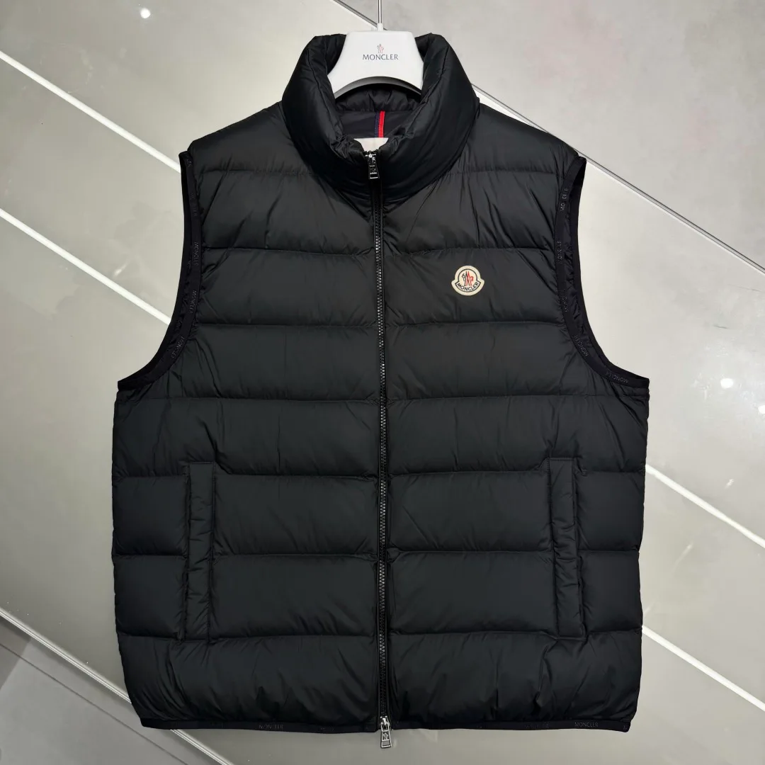 Men's Vests MONCLER 17296404