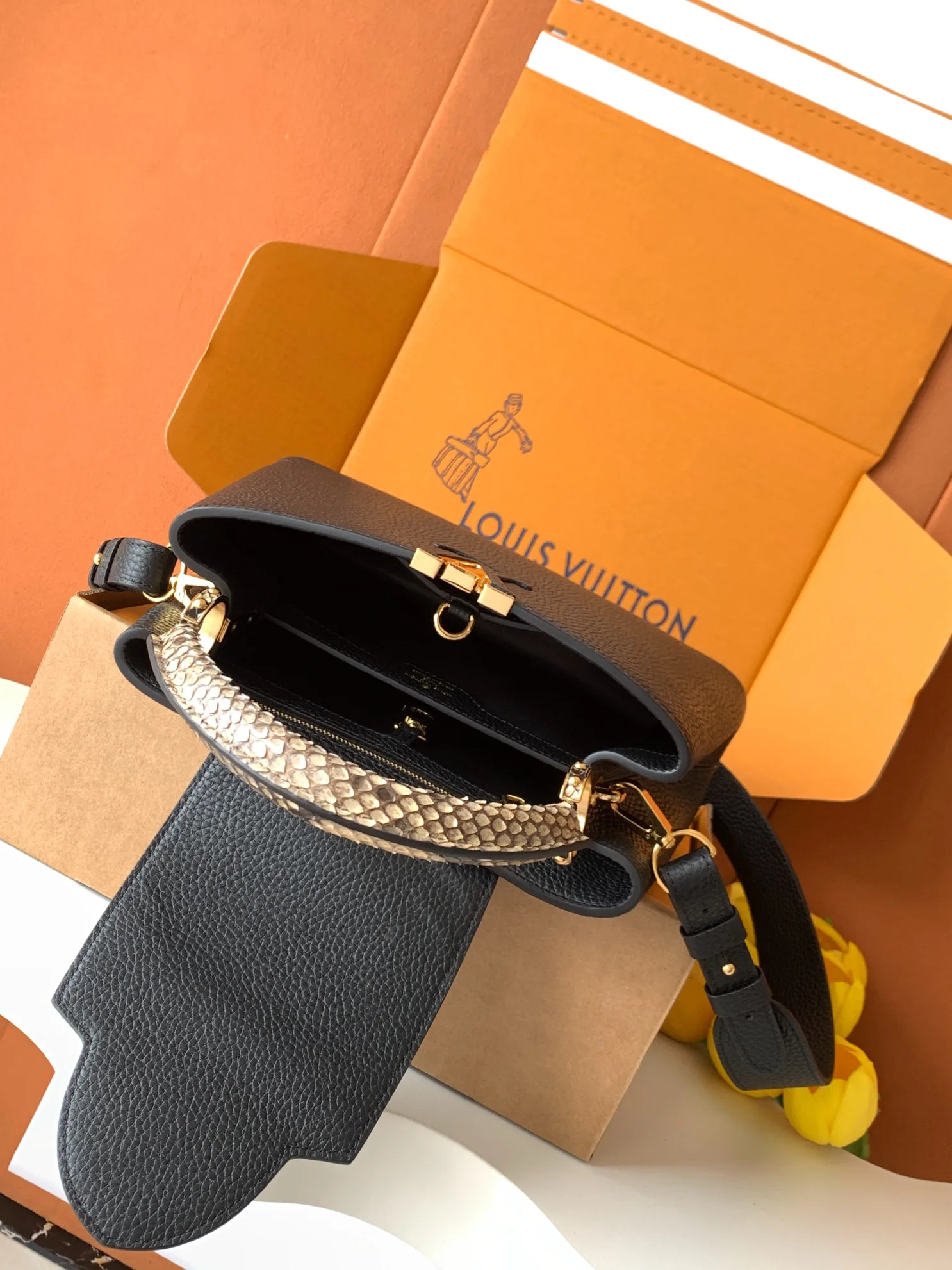 Women's Classic Handbags LOUIS VUITTON 18520997