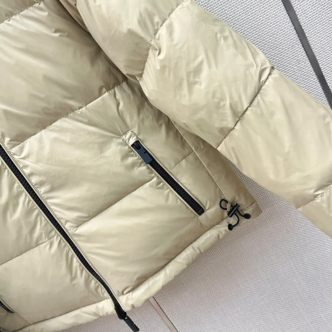 Women's Jackets And Down Jackets BURBERRY 18023669