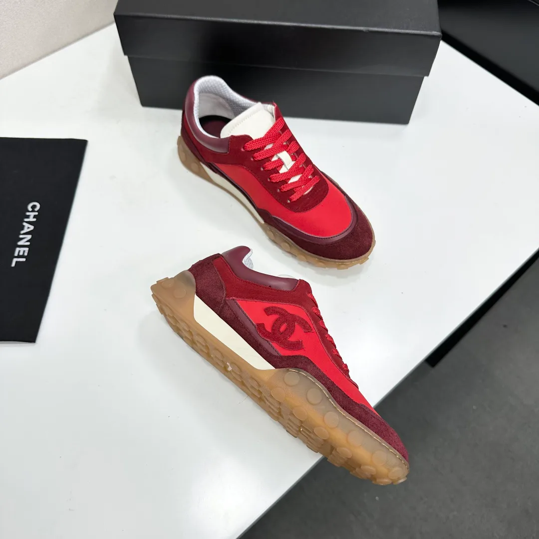 Women's Sneakers CHANEL 18025578