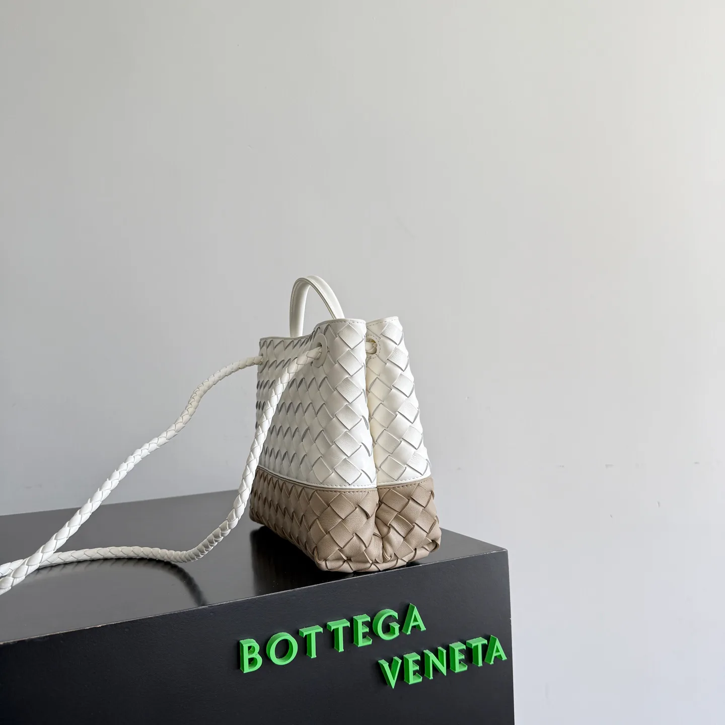 Women's Classic Handbags BOTTEGA VENETA 17934587