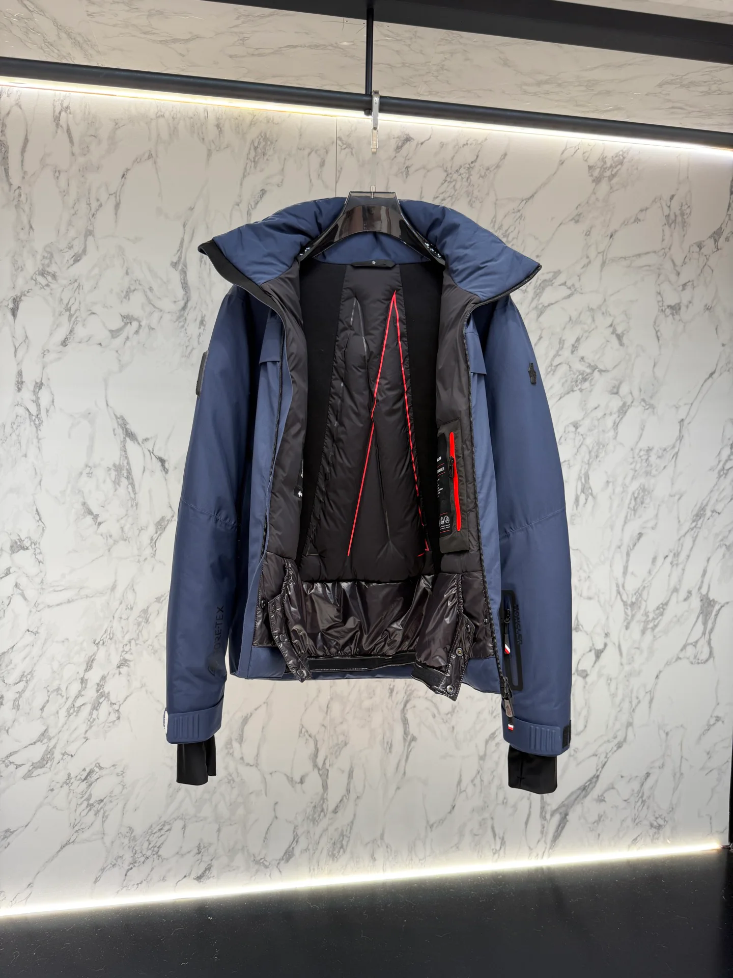 Men's Jackets And Down Jackets MONCLER 18279256