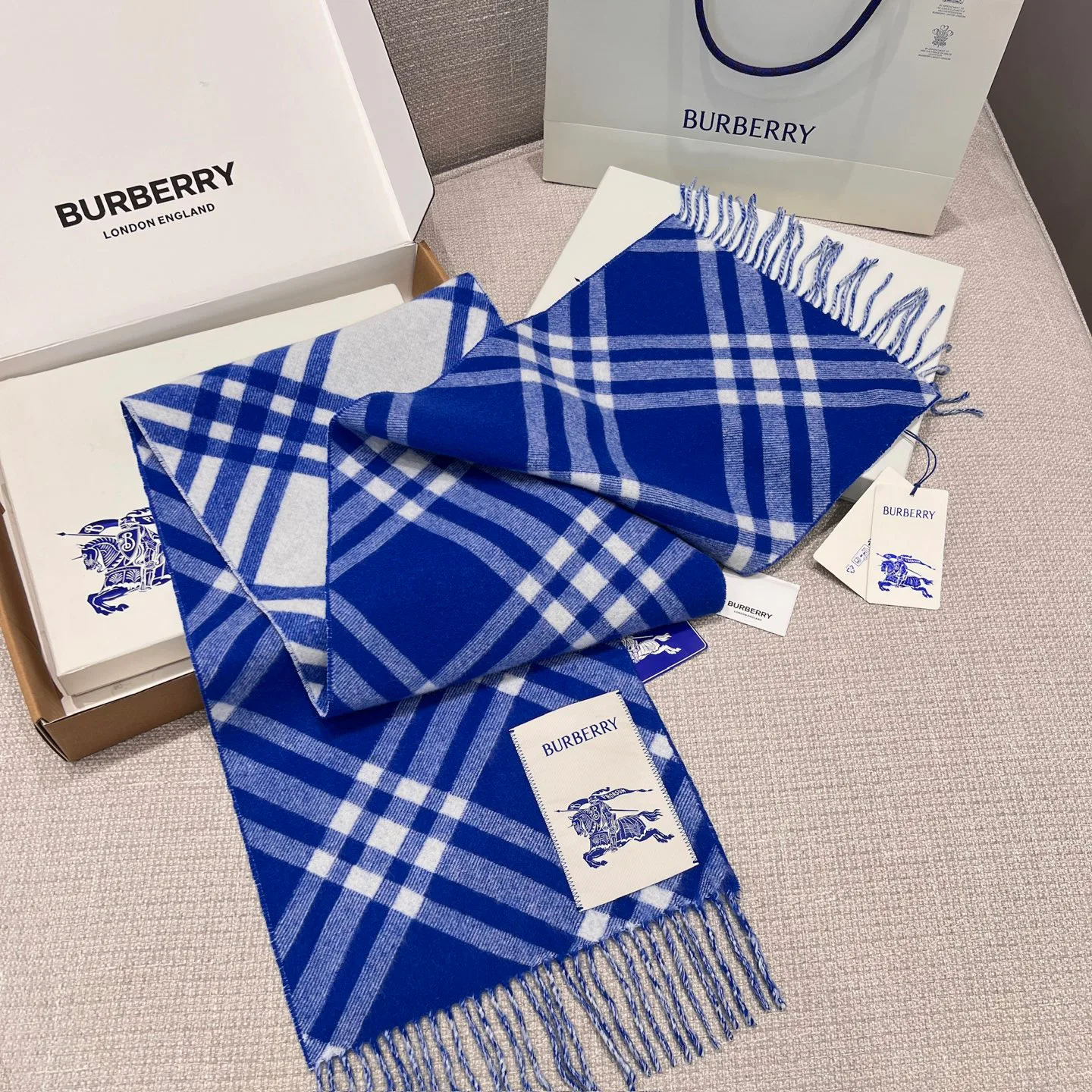 Scarves BURBERRY 17945519