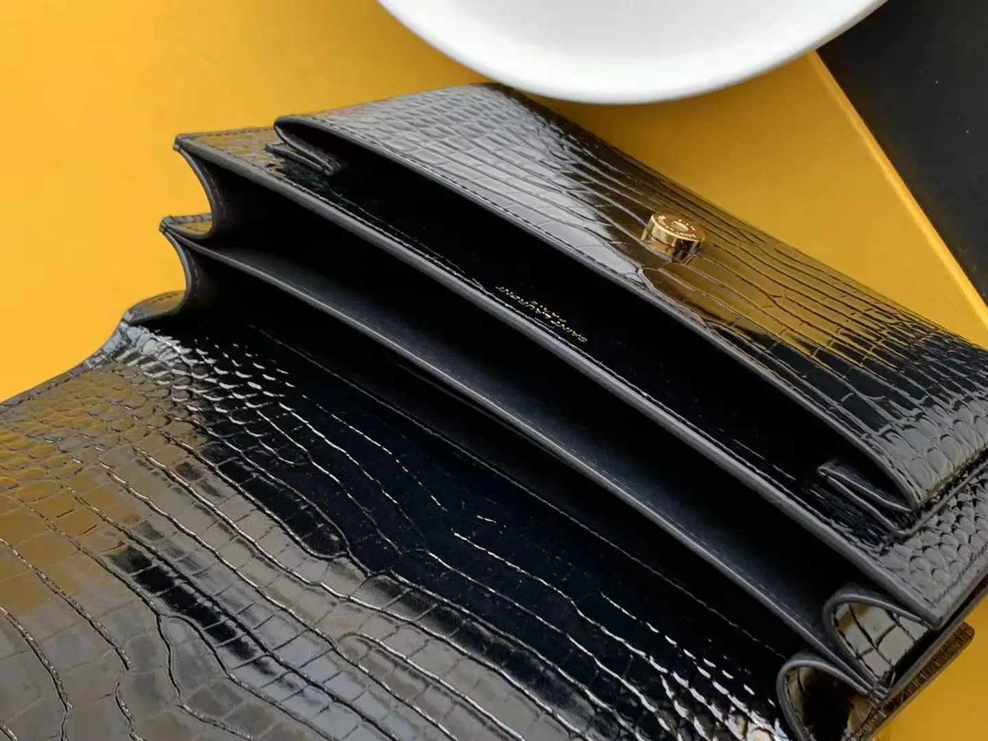 Women's Classic Handbags SAINT LAURENT 17385928