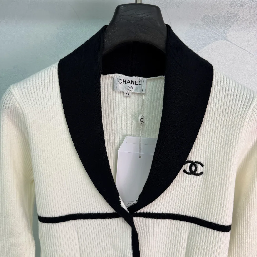 Women's Jumpers And Sweaters CHANEL 18553008