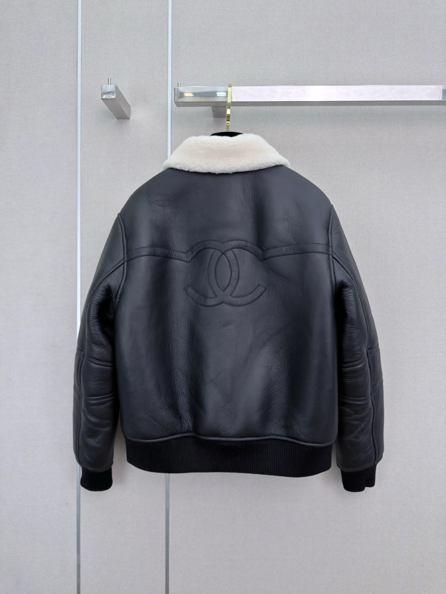 Women's Leather Jackets And Sheepskin Coats CHANEL 18138046