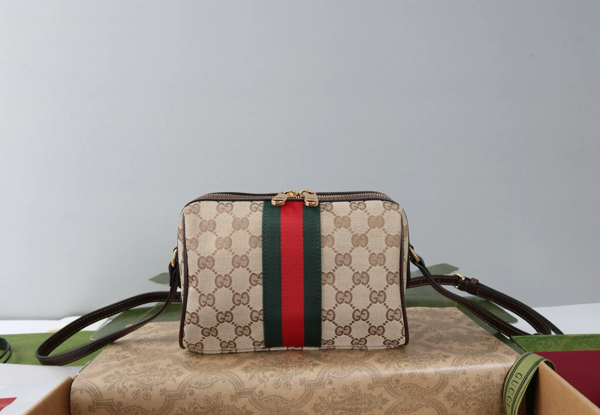 Women's Classic Handbags GUCCI 18004846