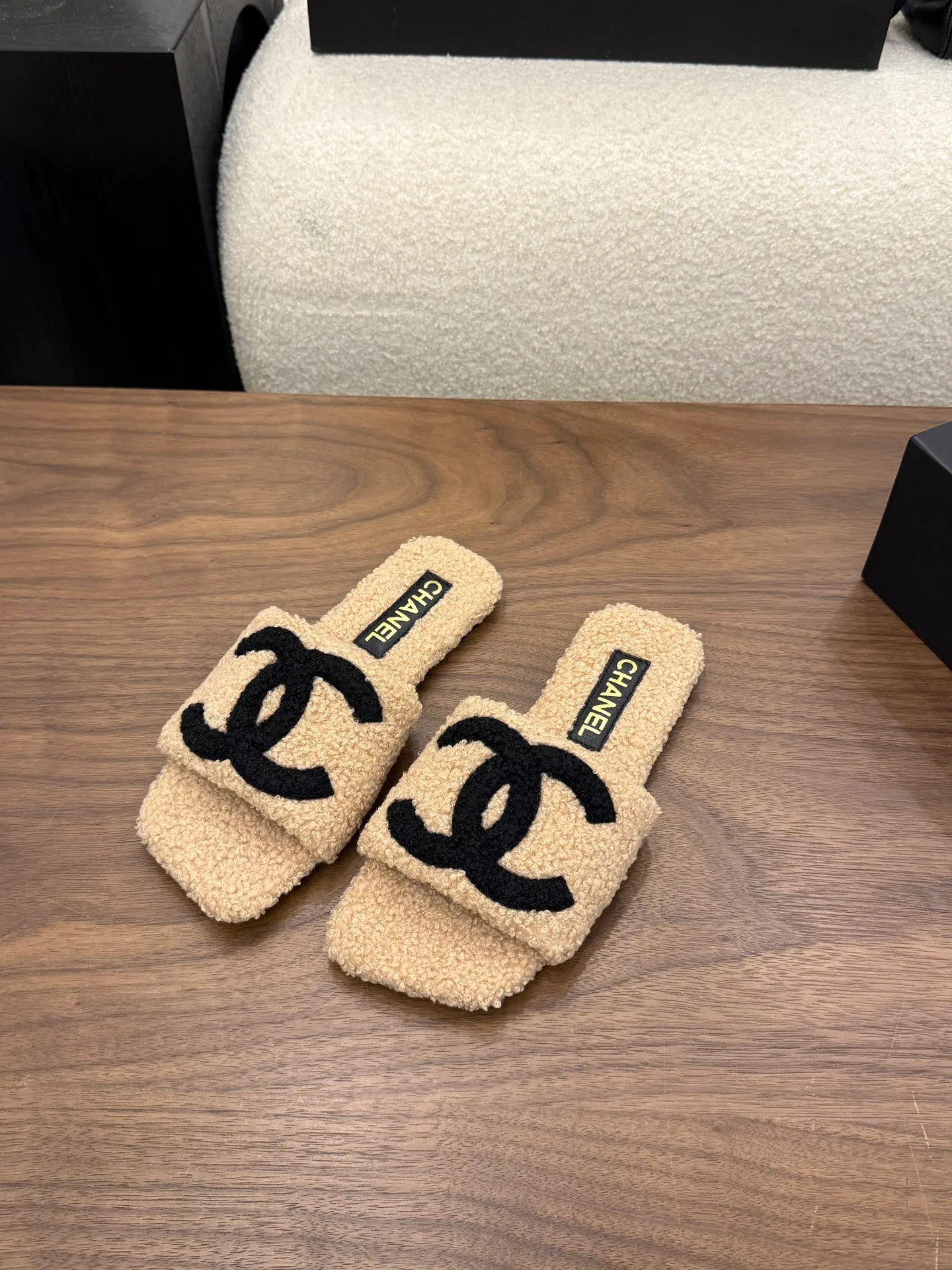 Women's Slippers CHANEL 18323302