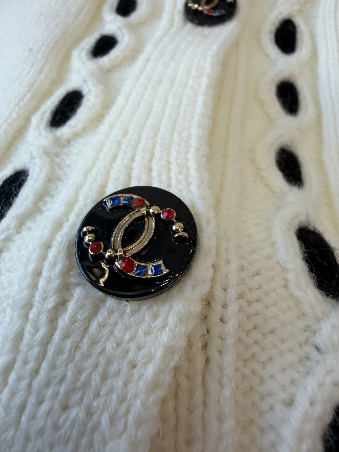 Women's Jumpers And Sweaters CHANEL 18305730
