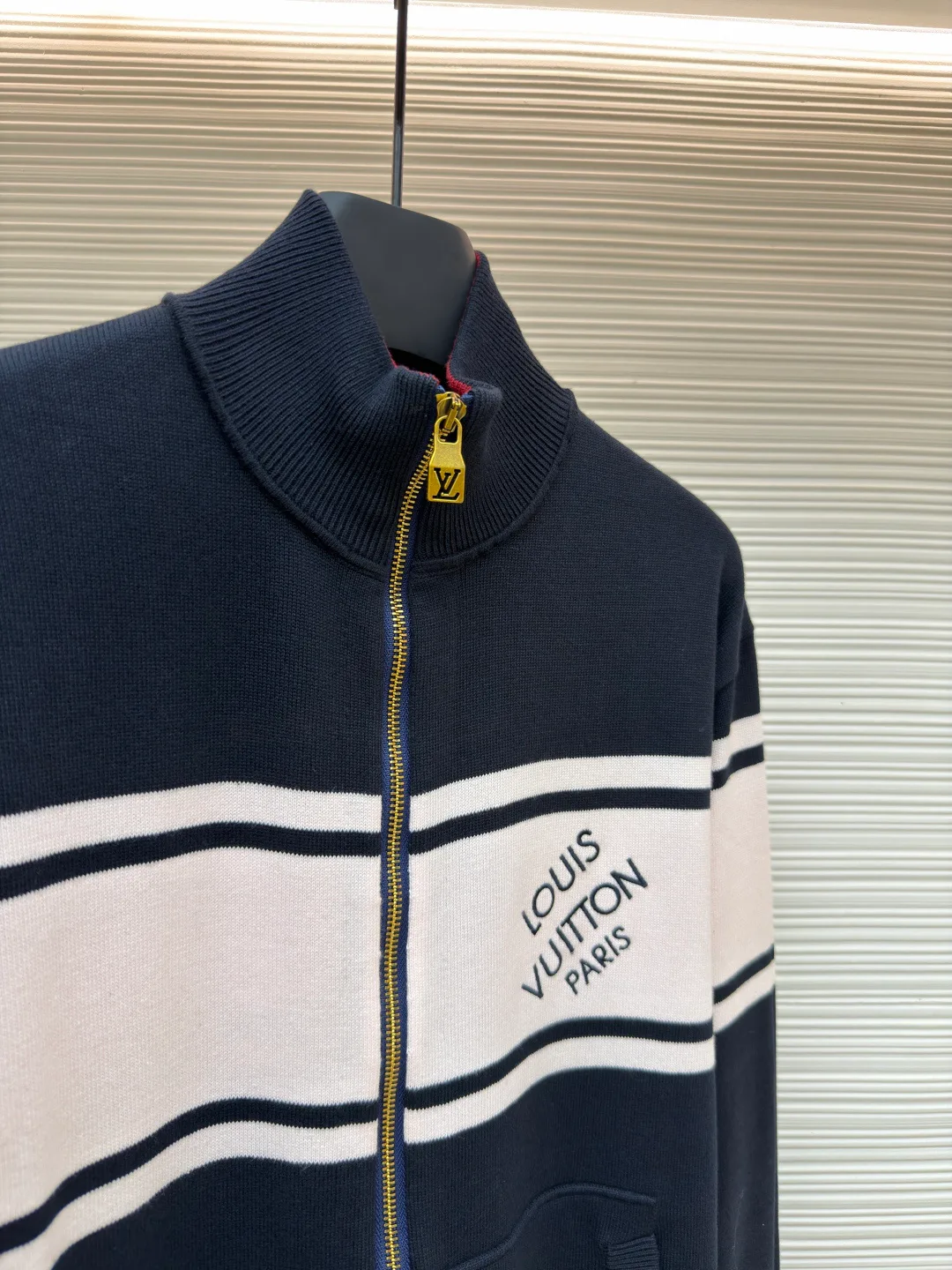 Men's Jackets And Down Jackets LOUIS VUITTON 17933377