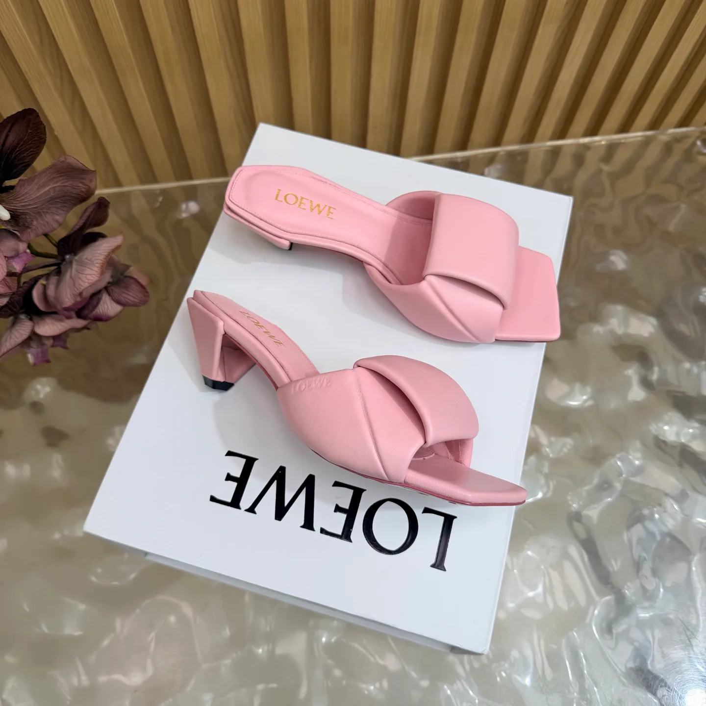 Women's Mules And Clogs LOEWE 18062401