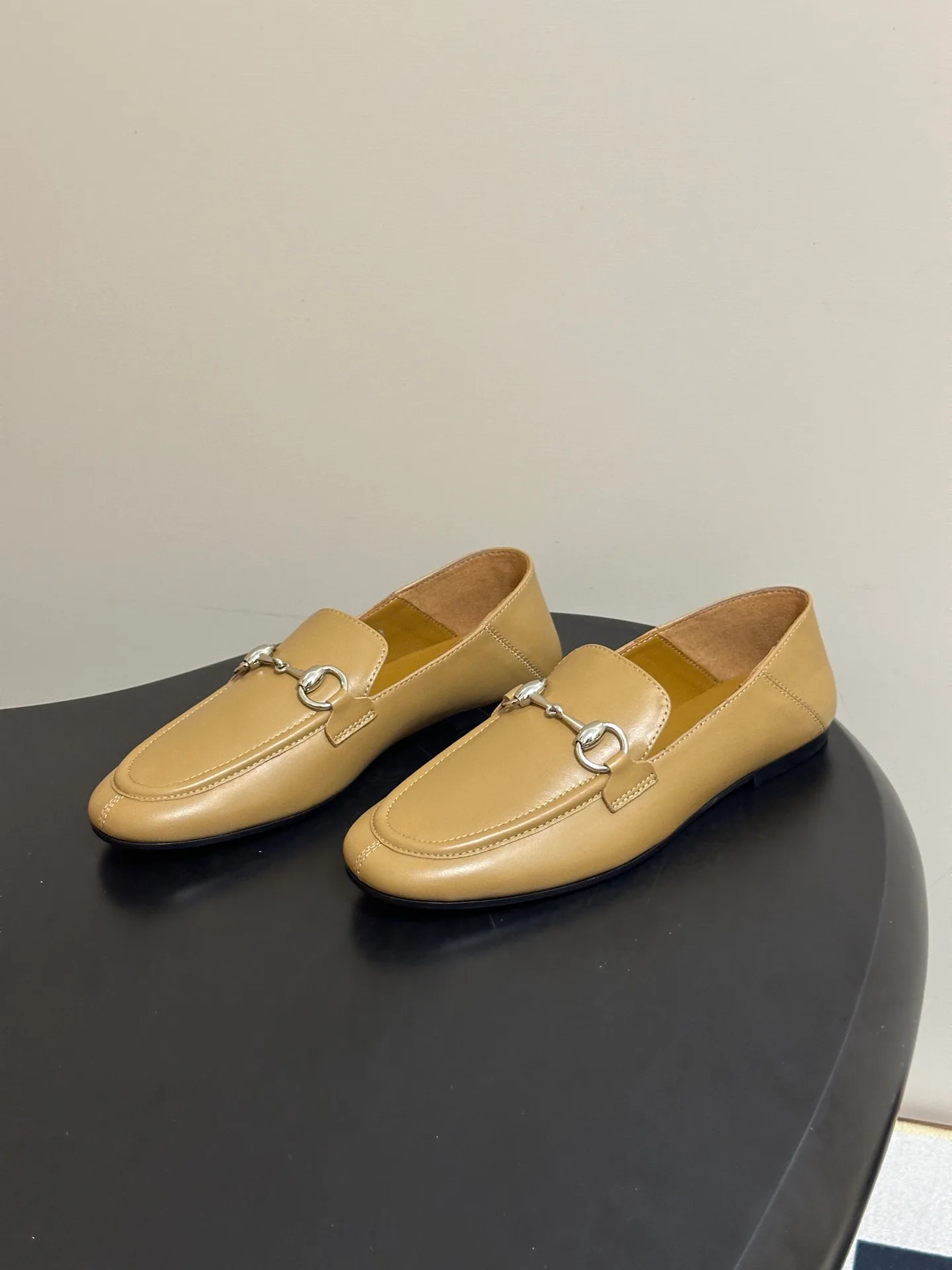 Women's Loafers And Moccasins GUCCI 18049746
