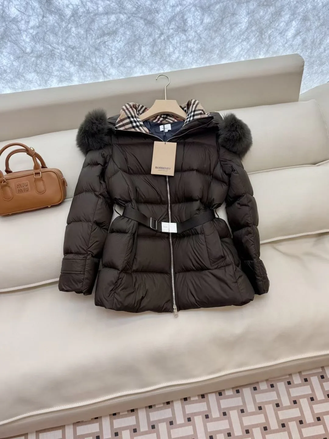 Women's Jackets And Down Jackets BURBERRY 18043118