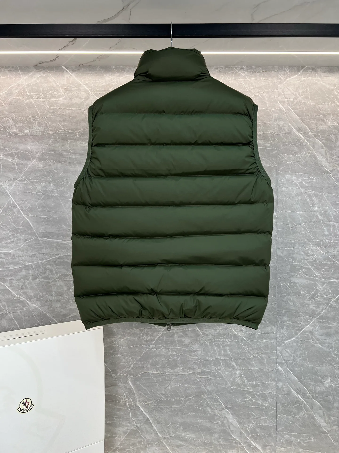 Жилеты Мужские Moncler 18599843